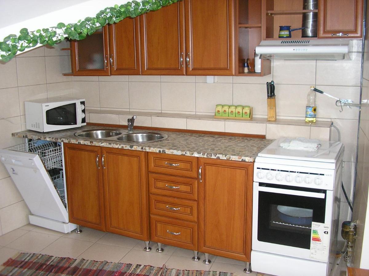 Suncano Potkrovje U Centru Apartment Skopje Exterior photo
